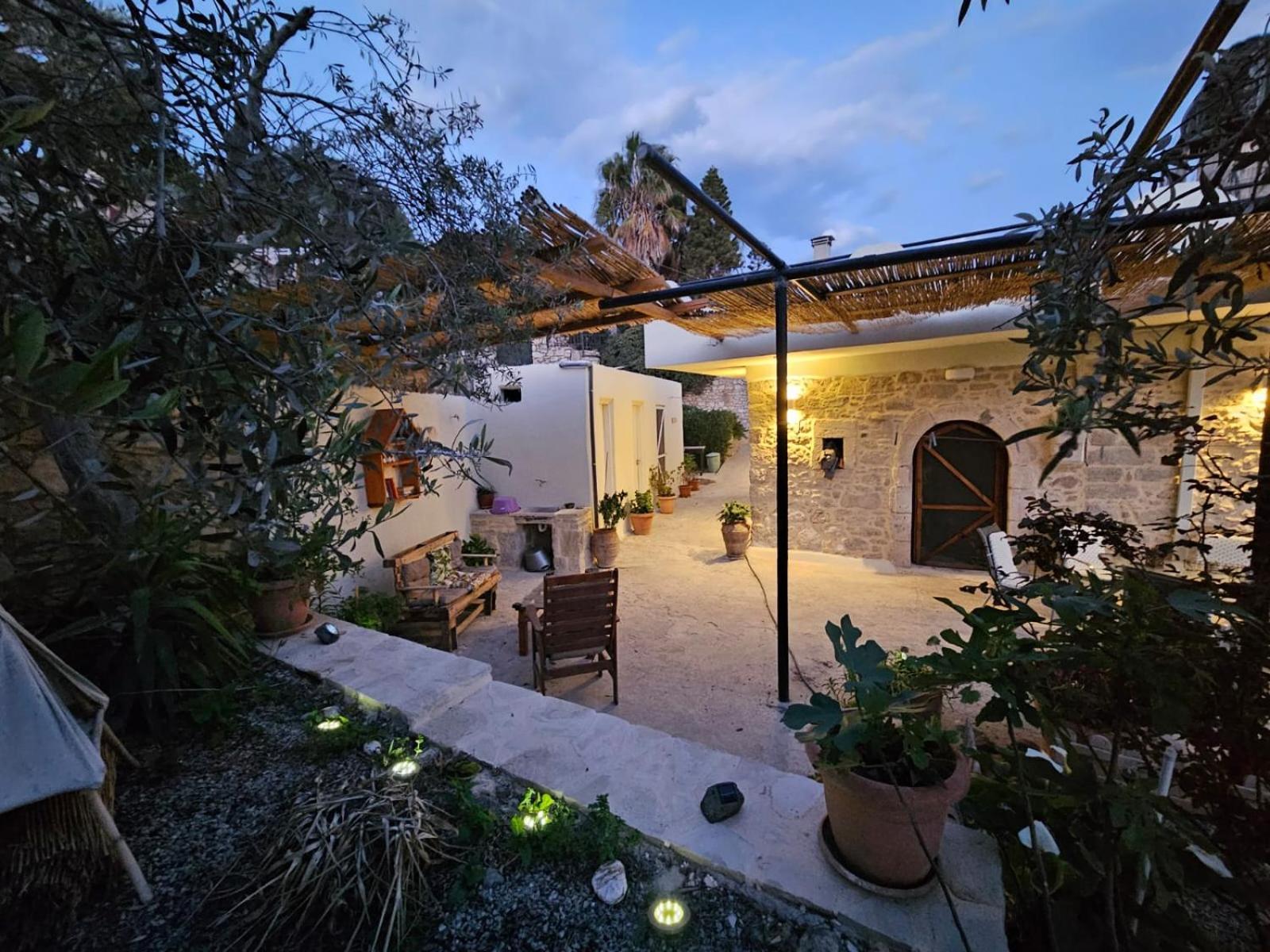 Papas Apartments Moirai Exterior photo